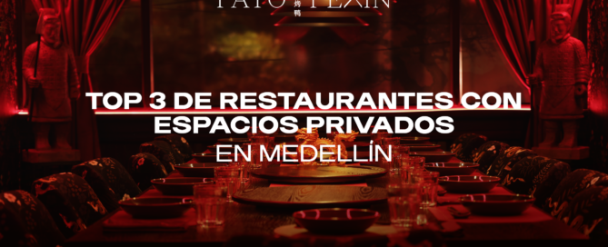Hero banner announcing 'Top 3 de restaurantes con espacios privados en Medellín' over a red-lit dining room with a long table set for a meal.